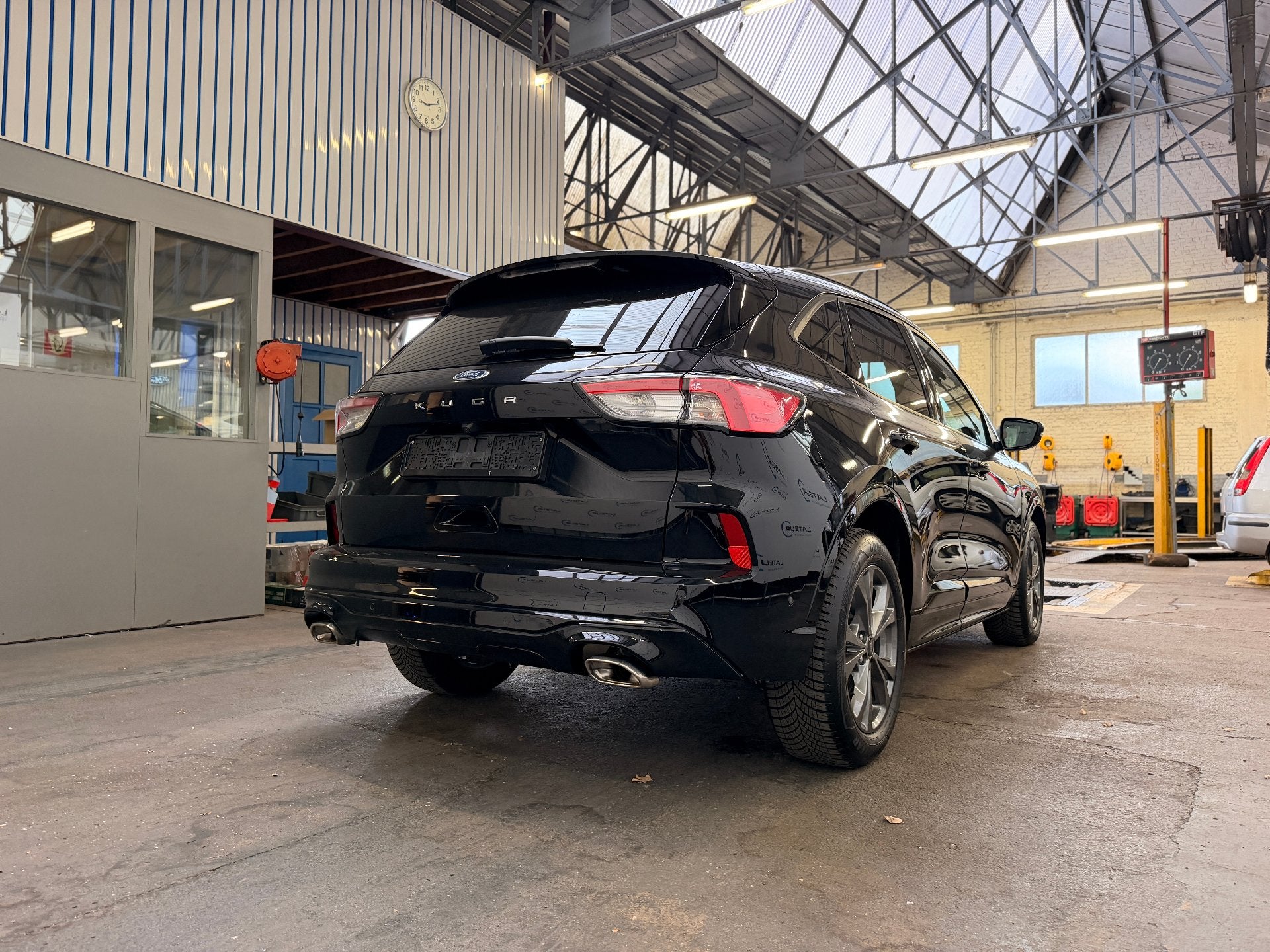 Ford Kuga EcoBoost 1.5i ST-Line X 150pk M6 + PANORAMISCH DAK, Auto's, Overige kleuren, Leder en Stof, https://public.car-pass.be/vhr/edb735b7-e282-4afb-b0e3-4d369f34ff8d