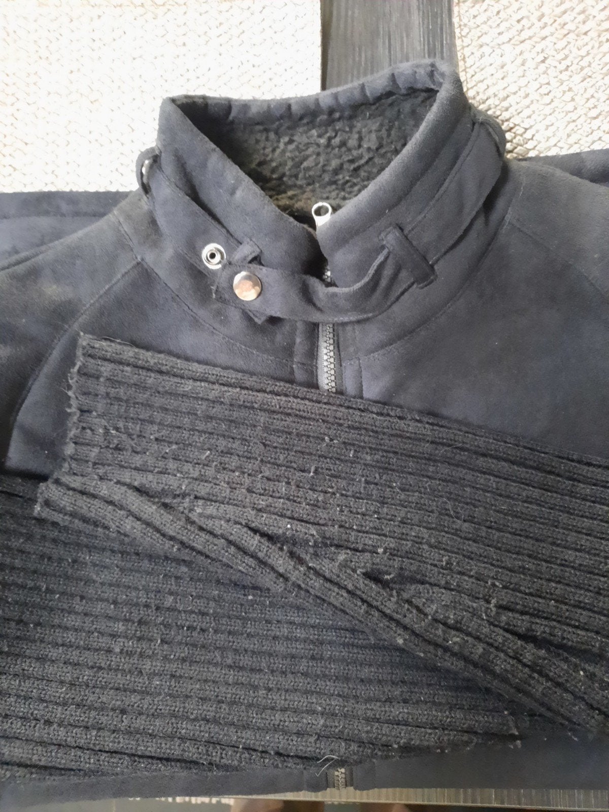 Donkerblauwe herenvest, Ophalen