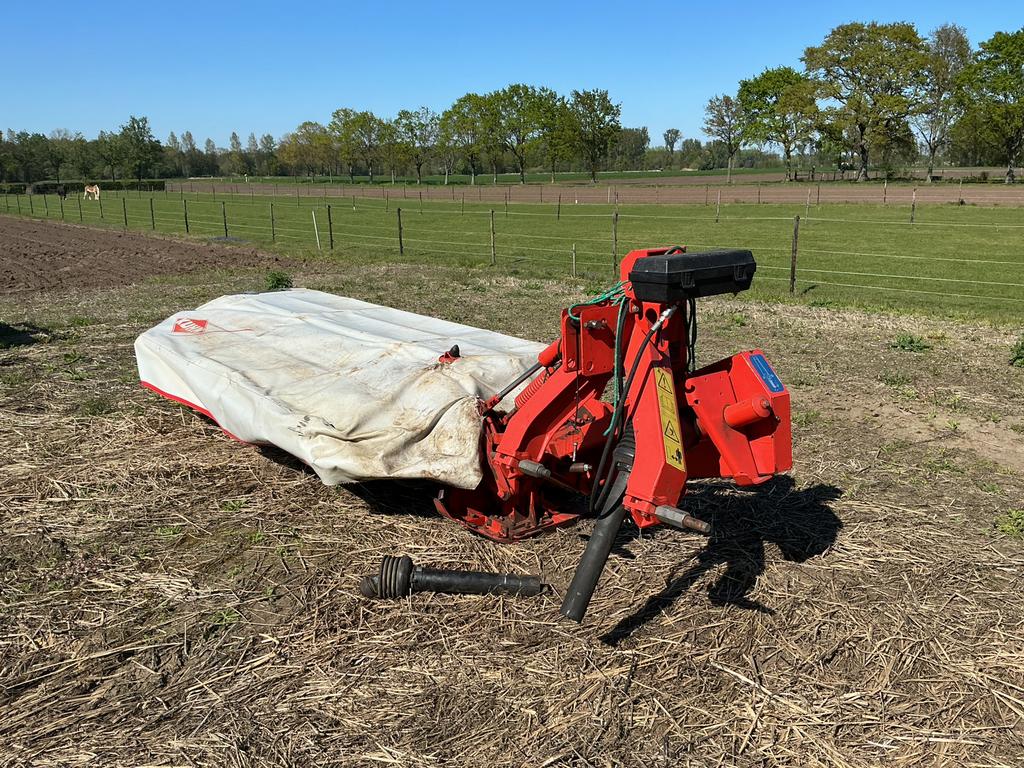 Khun schijvenmaaier, Ophalen