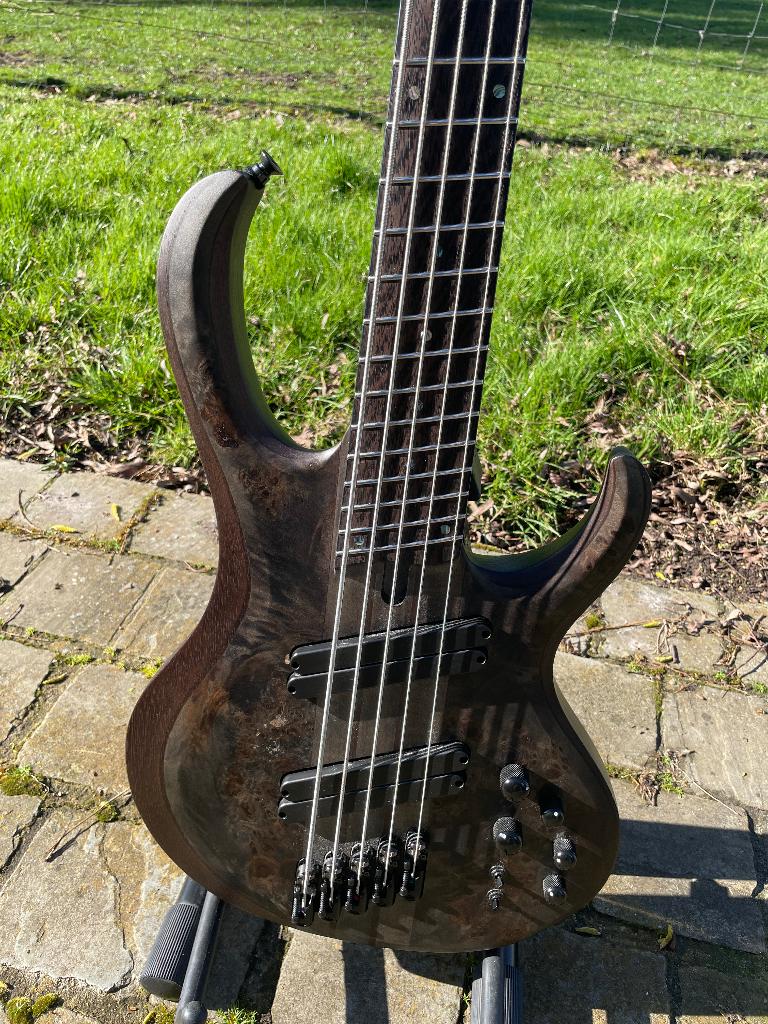 Ibanez BTB multiscale bas, Muziek en Instrumenten, Snaarinstrumenten | Gitaren | Bas, Zo goed als nieuw, Elektrisch, 5-snarig