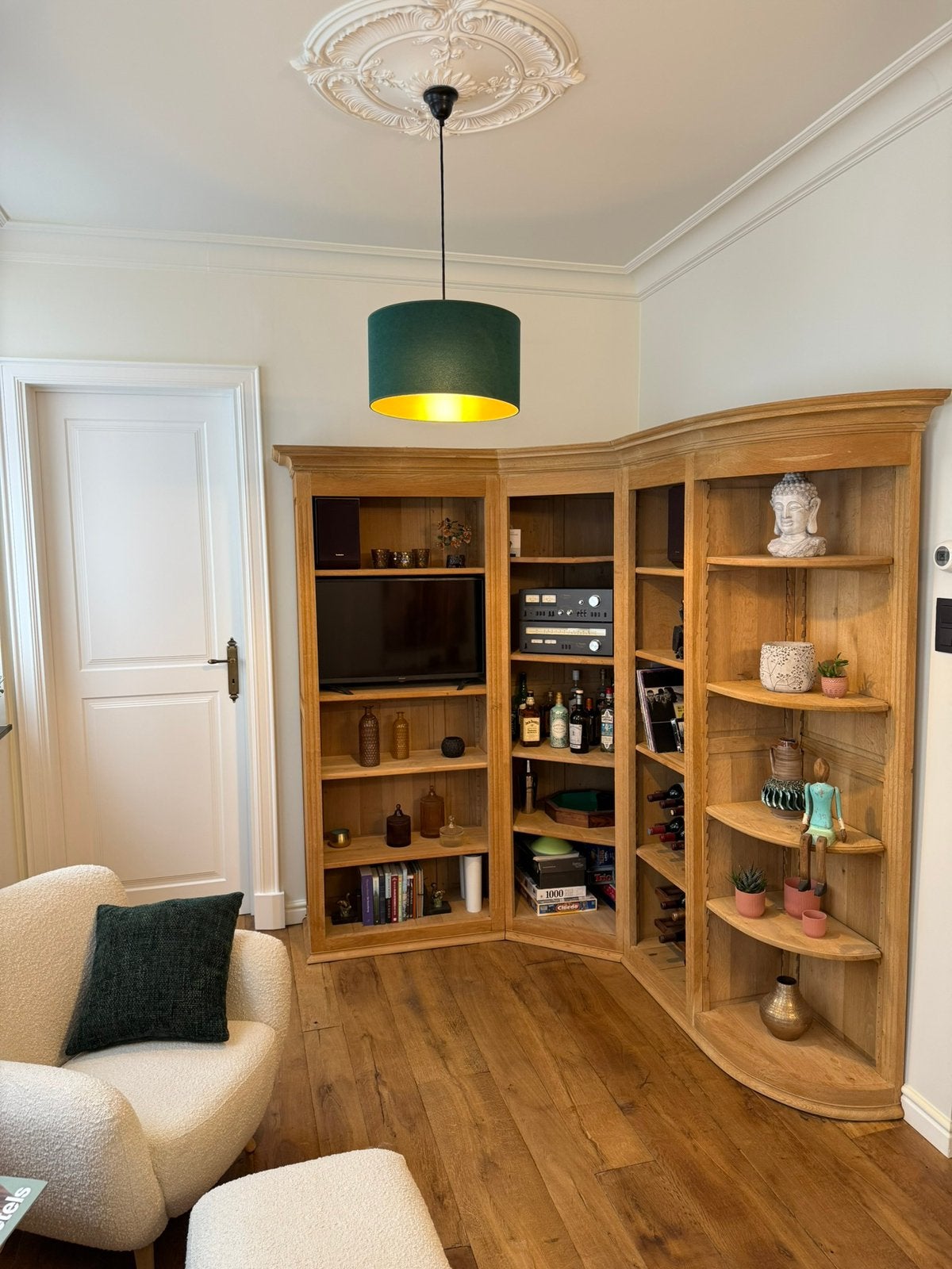 Armoire d'angle unique en chêne., Maison & Meubles, Armoires | Vitrines, Avec tablette(s), Landekijk, klassiek, Enlèvement, Utilisé