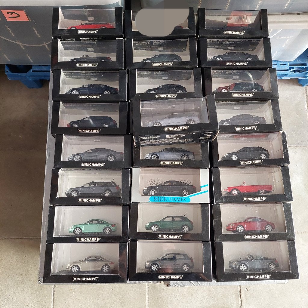 AUDI MINI CHAMPIONS 1/43, Enlèvement ou Envoi, Comme neuf, Voiture, MiniChamps