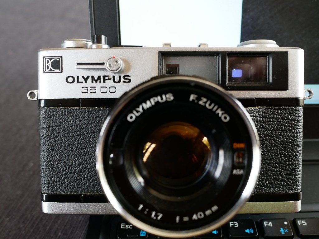 Olympus 35DC point and shoot, zeer mooi, Enlèvement ou Envoi, Utilisé, Compact, Olympus