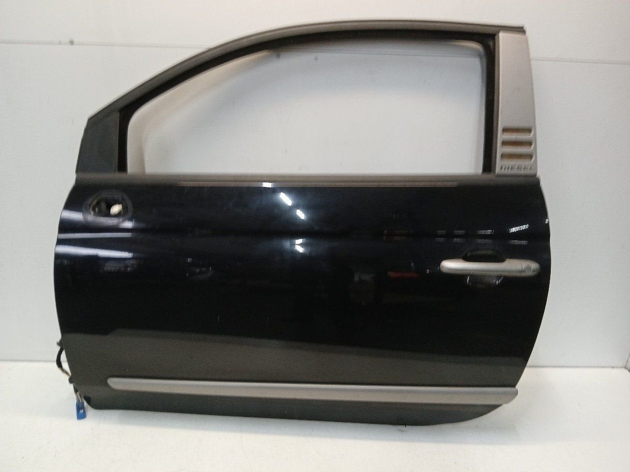 Portier links voor Fiat 500, Onderdelen@venauto.nl, Van der Ven Autorecycling B.V., Gebruikt, Ettenseweg 76, 4706 PB Roosendaal, The Netherlands