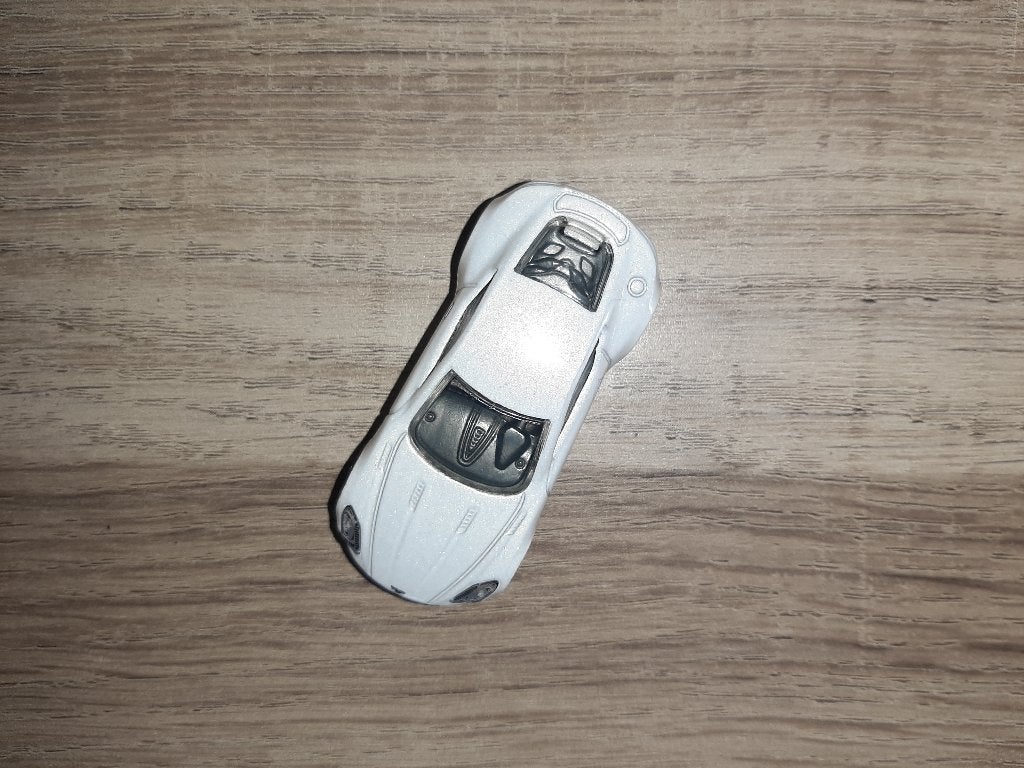 Hot Wheels Aston Martin One - 77 2011 (nearly mint), Ophalen of Verzenden, Zo goed als nieuw, Auto