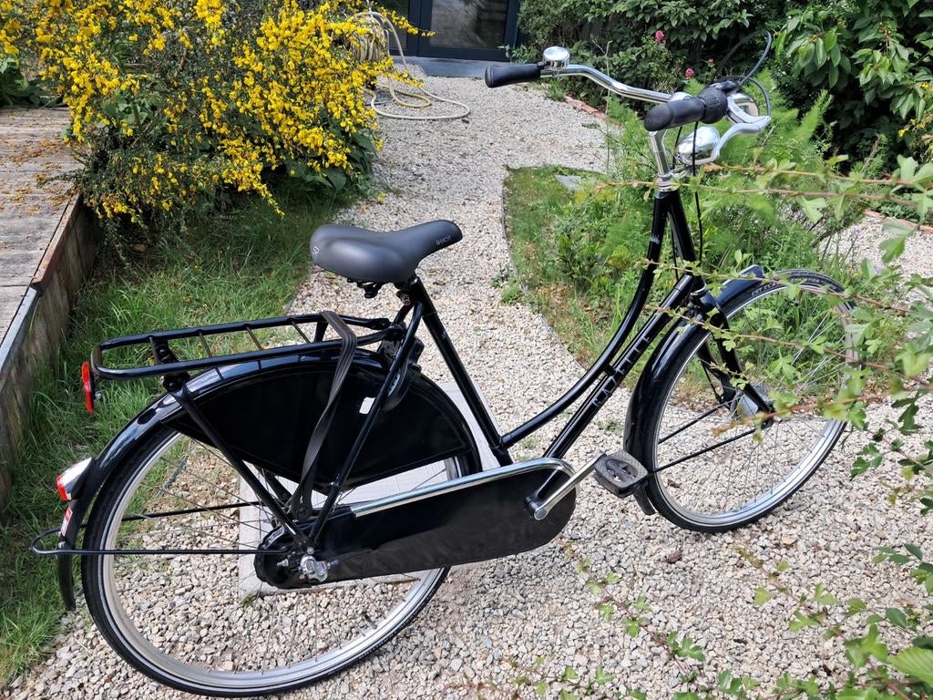 Klassieke zwarte omafiets van topmerk Gazelle, Ophalen, Terugtraprem, Gebruikt, Versnellingen