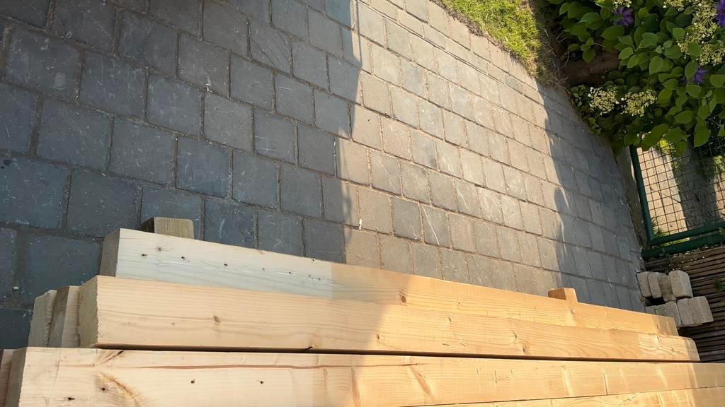 Balken kepers 4 stuks 2 lengte en 5 stuks 2,40 m 10 cm op 7, Ophalen, Zo goed als nieuw
