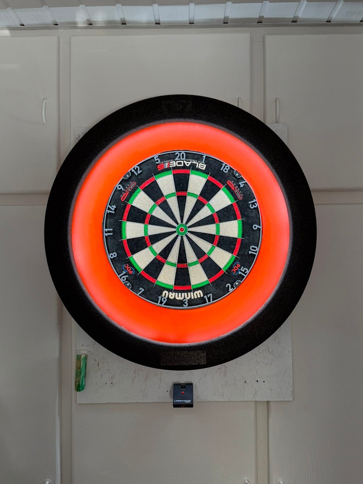 Complete dartset, Sport en Fitness, Ophalen of Verzenden, Zo goed als nieuw, Dartbord