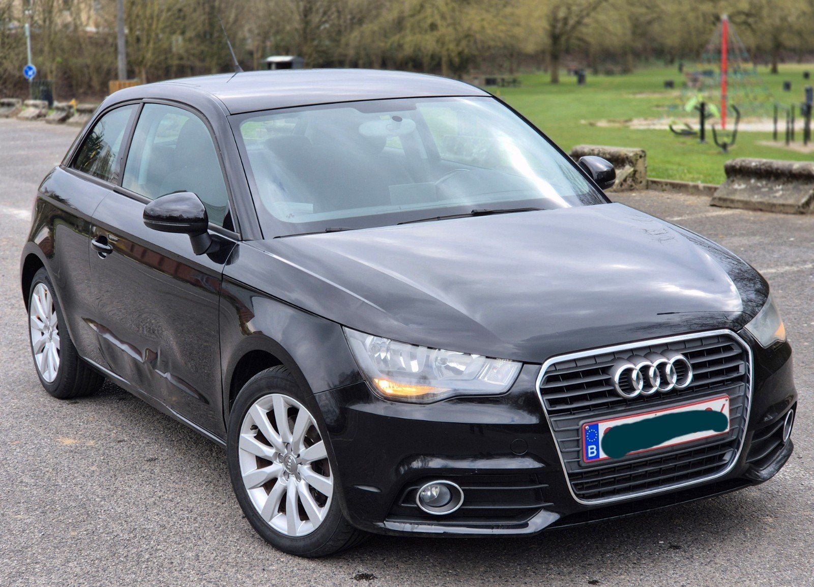 audi A1 16tdi 2010.130mkm 1prop gps clima 4500€, Autos, Euro 5, A1, Boîte manuelle, Noir