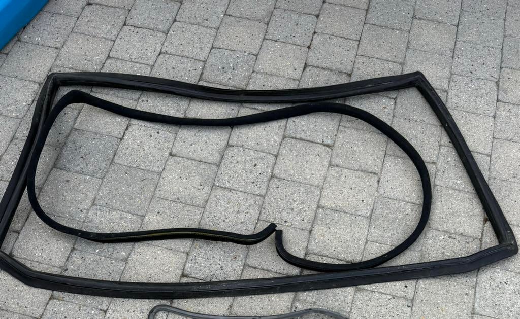 Rubber dichting achterruit mercedes w201 190E, Ophalen, Gebruikt, Mercedes-Benz
