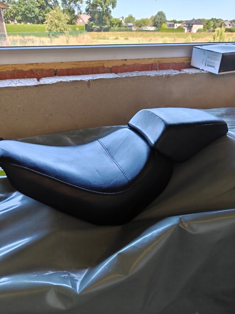 Harley Davidson two seater Sportglide Orig. zadel, Motoren, Ophalen, Gebruikt