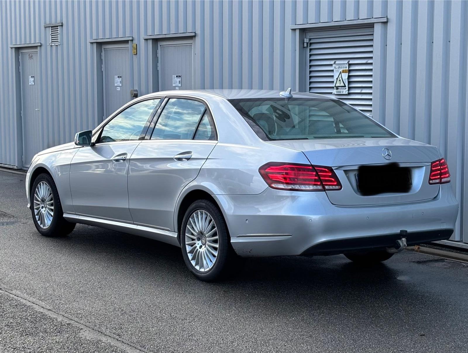 Mercedes e200 2.0 diesel 66,500km rijd als nieuw, Automaat, Bedrijf, Diesel, Te koop