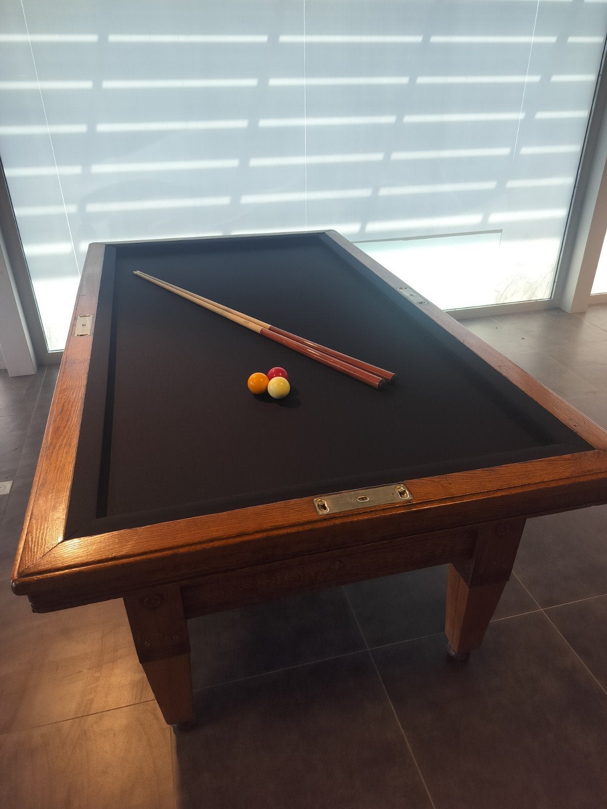 3 band tafel, Ophalen