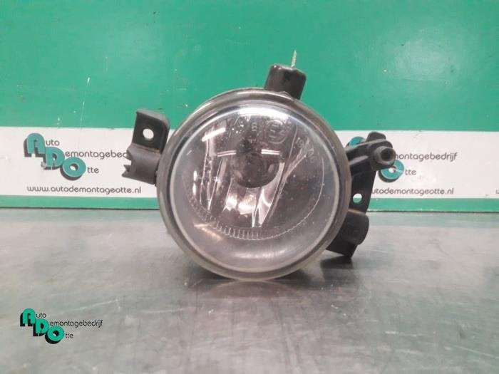 Feu antibrouillard avant droit d'un Ford Focus (Focus 04-), -, 3 mois de garantie, -, -