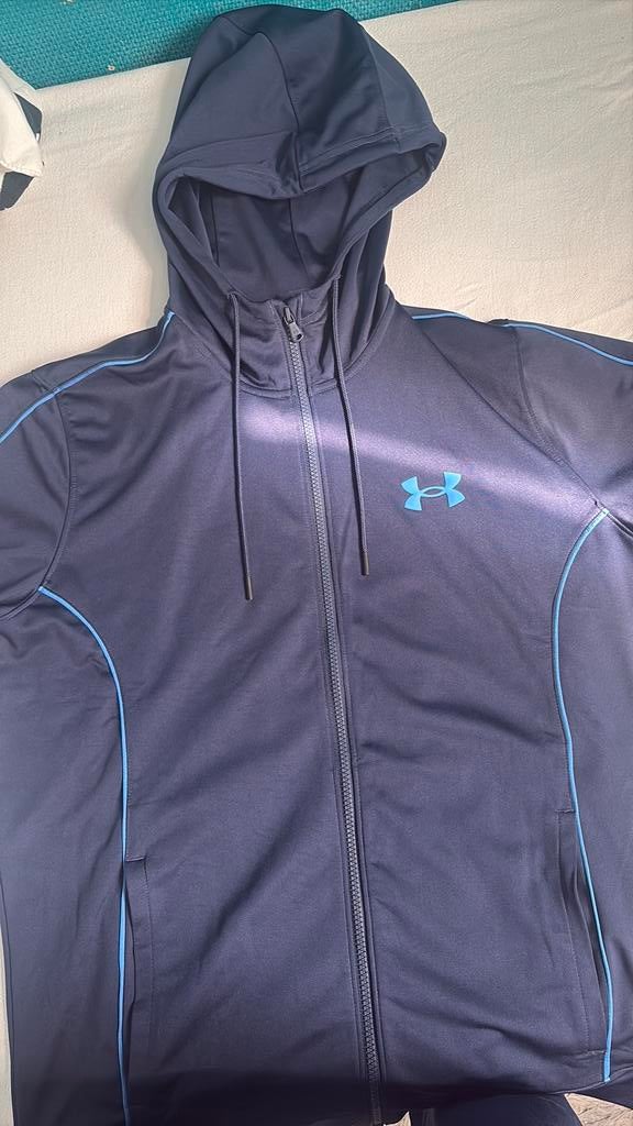 Under armour vest, Kleding | Heren, Sportkleding, Ophalen, Zo goed als nieuw, Maat 52/54 (L), Blauw