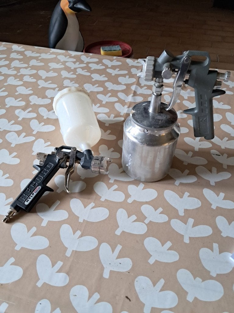 2 spuitpistolen -  10 euro voor 2 stuks, Ophalen, Gebruikt, Verfspuit of Verfpomp
