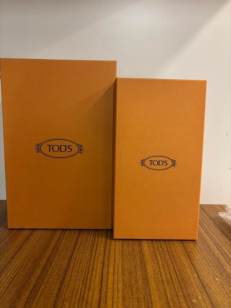 2 boîtes à chaussures Tod's, Maison & Meubles, Enlèvement ou Envoi, Comme neuf