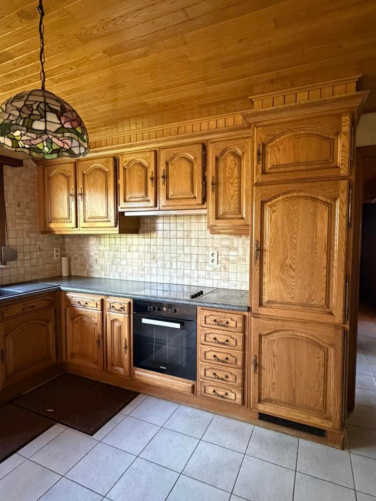 Cuisine en chêne avec four, Enlèvement, Brun, Cuisine d'angle