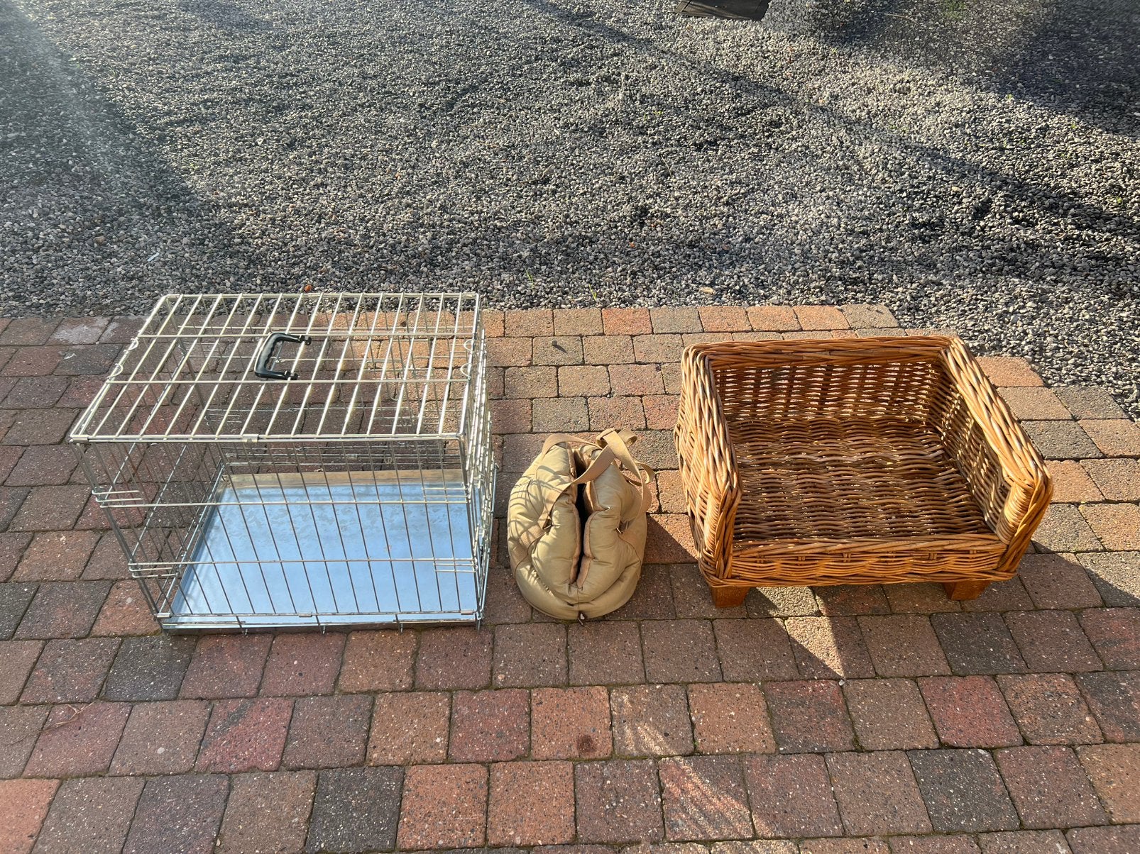 Rieten hondenmand met hondenbench en hondendraagtas, Dieren en Toebehoren, Ophalen, Zo goed als nieuw
