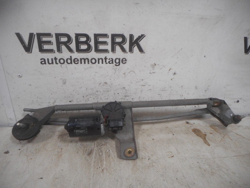 RUITENWISSER MECH + MOTOR V70 (GW / LW / LZ) (9169321), Robert Bosch AG, Gebruikt, Volvo, Robert-Bosch-Allee 1
74232  Abstatt, DE