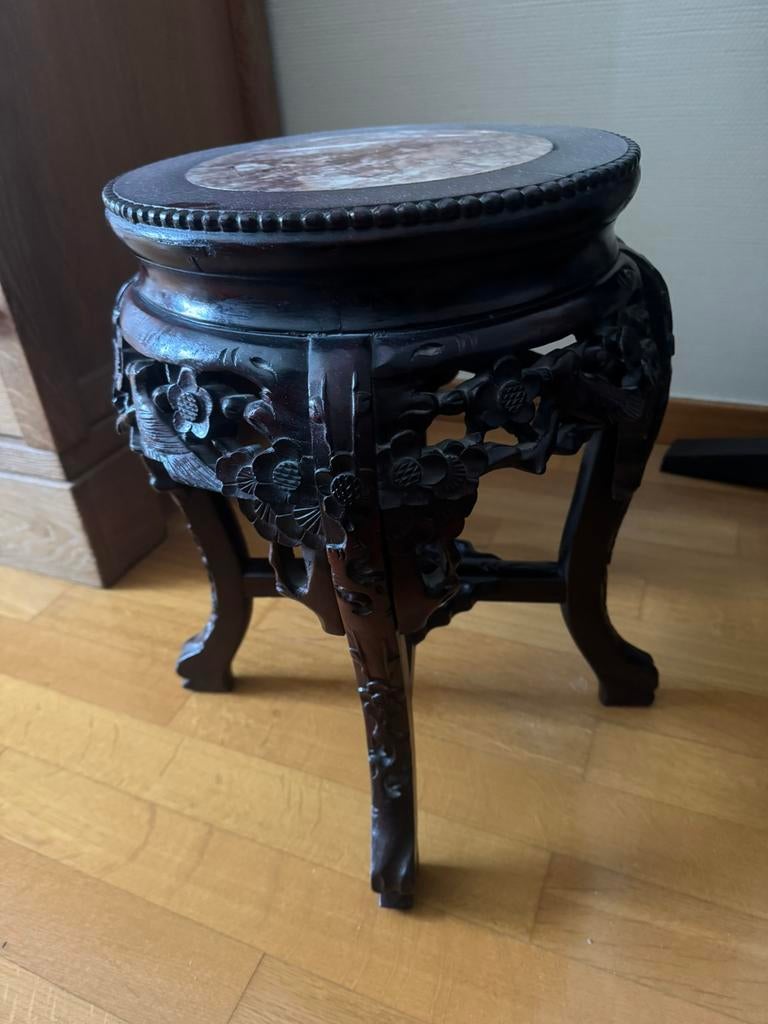 Chinees houten bijzettafeltje, Ophalen