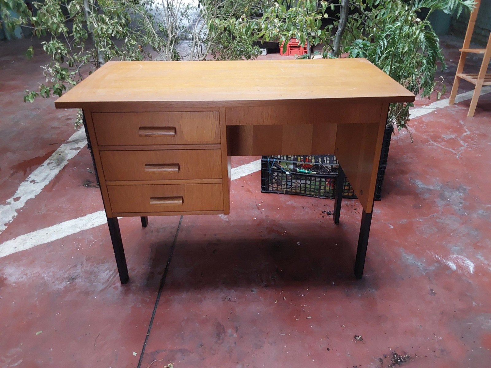 A VENDRE 2 BUREAUX BRUN CLAIR+1SECRÉTAIRE FONCÉ VINTAGE 1975, Maison & Meubles, 50 cm, Vintage, Avec tiroirs, IKEA