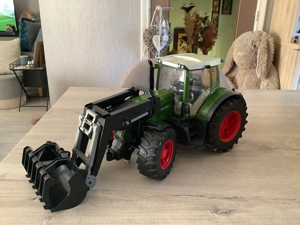 Tracteur en jouet Bruder 3041 Fendt (21x50 cm), Enlèvement ou Envoi, Comme neuf