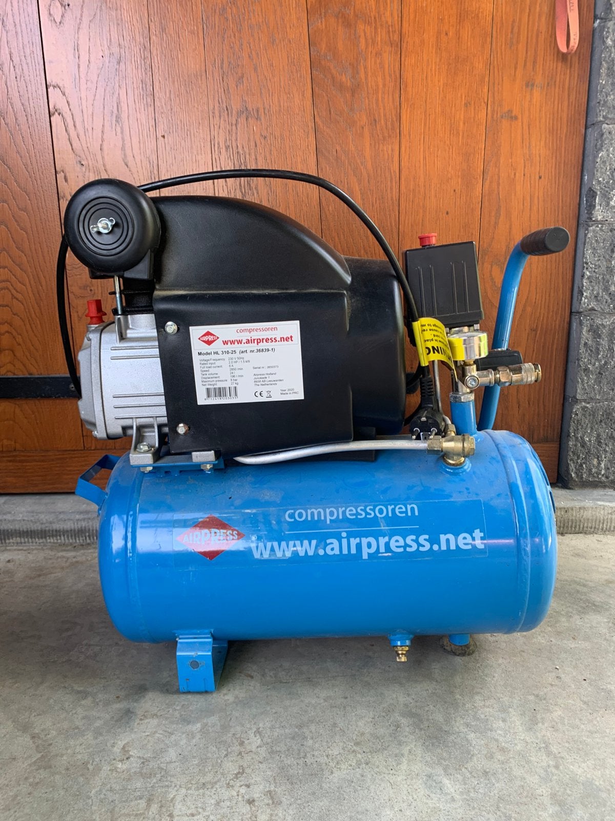 Compressor Airpress HL 310-25, Doe-het-zelf en Bouw, Ophalen, Zo goed als nieuw