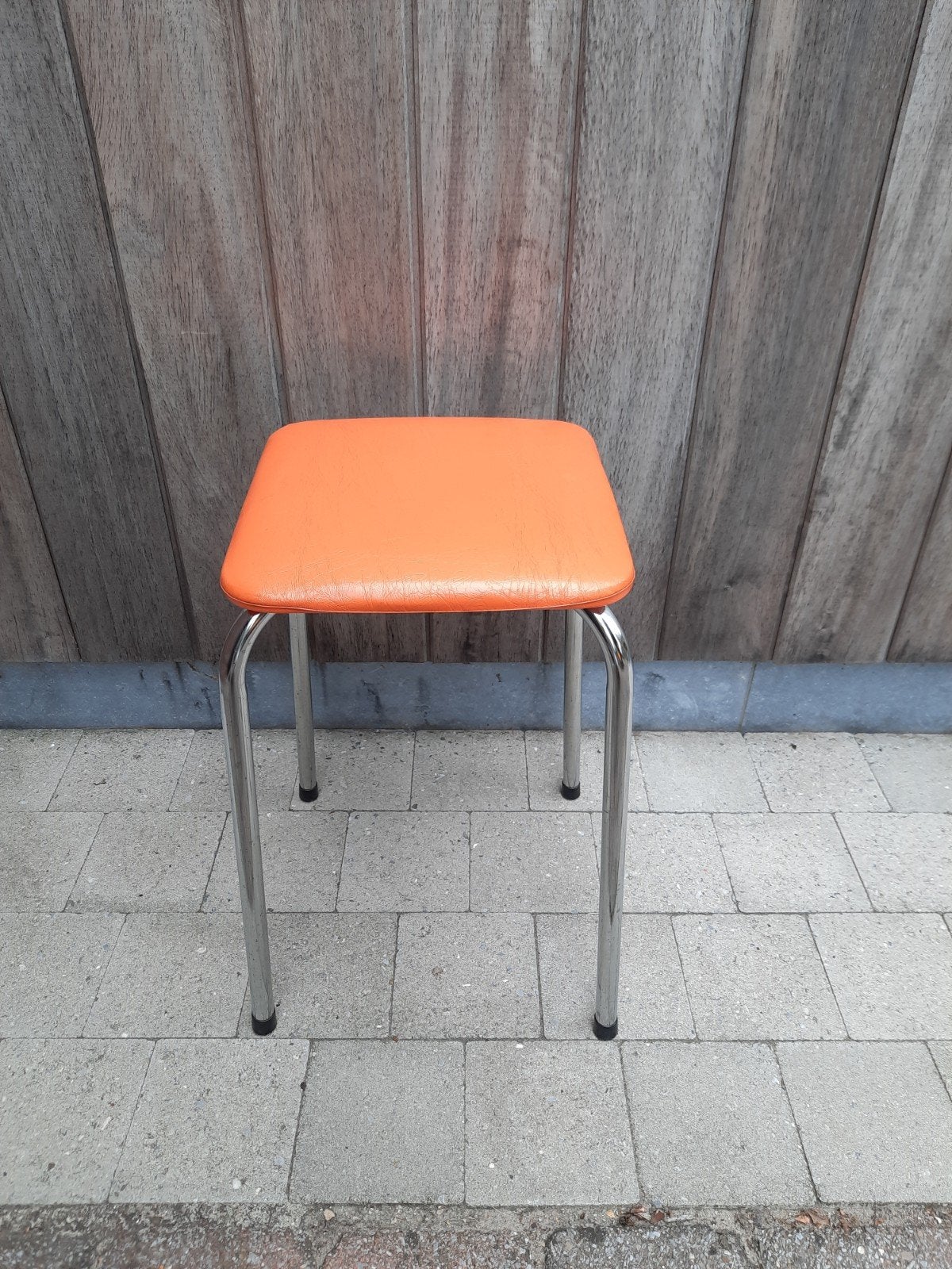 Krukje zitje tabouret plantentafeltje vintage oranje, Huis en Inrichting, Ophalen