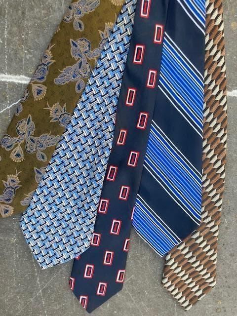 5 VINTAGE STROPDASSEN 100 % POLYESTER. GOEDE STAAT., Kleding | Heren, Stropdassen, Ophalen of Verzenden, Gedragen