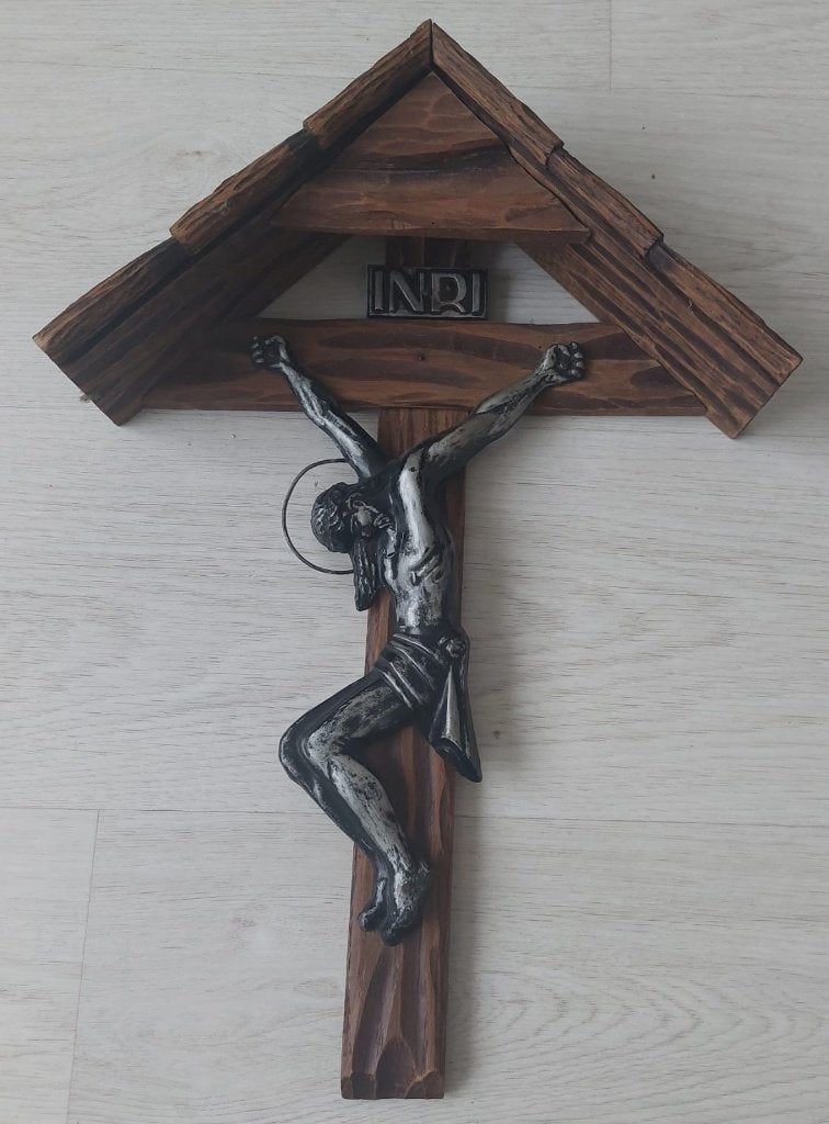 kruisbeeld met afdakje, Ophalen