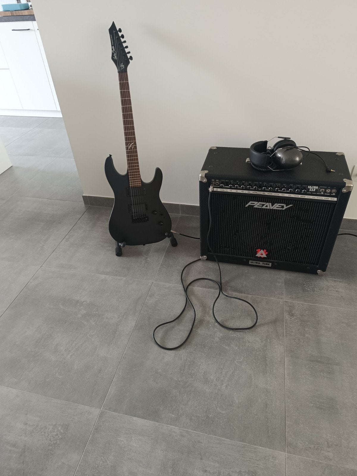 elektrische gitaar mét versterker 60 watt, Muziek en Instrumenten, Ophalen, Gebruikt, Elektrisch, 6-snarig
