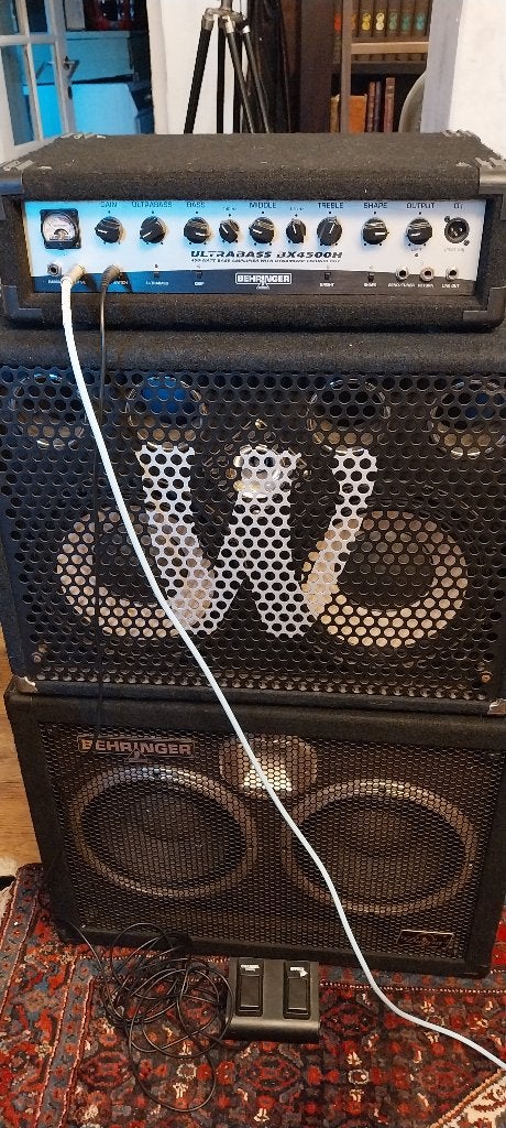 Basgitaar behringer bx 4500 versterker met cabs, Ophalen, Gebruikt, Basgitaar, 100 watt of meer
