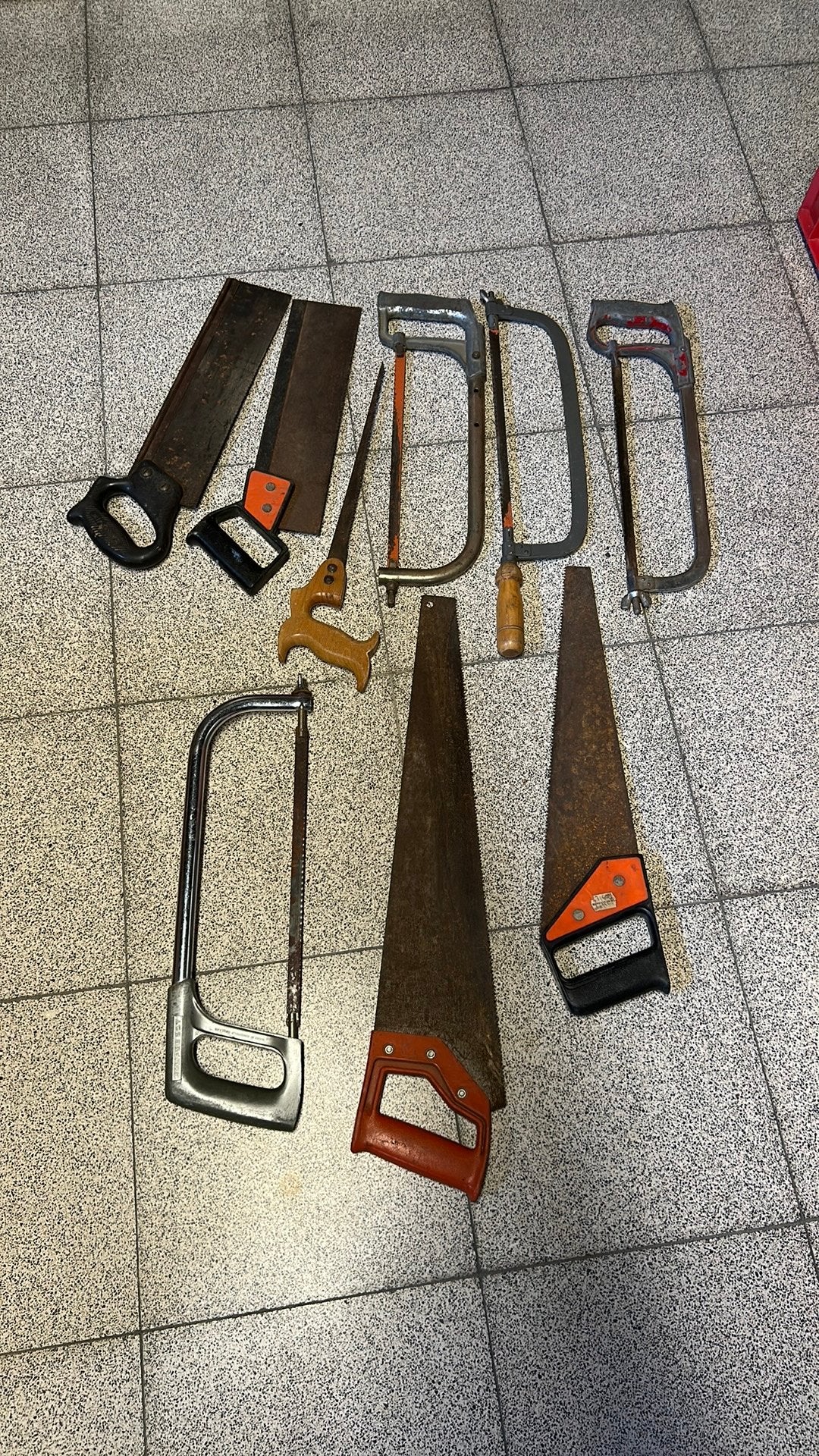 Outils à main, Enlèvement