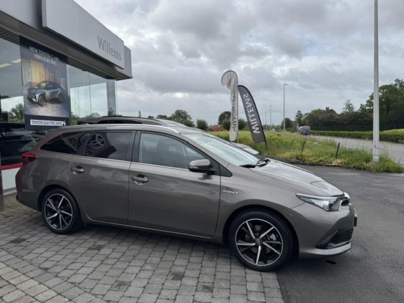 Toyota Auris Comfort & Pack 50+ Auris Touring Sport Style, Autos, Achat, Euro 6, Autres couleurs, Noir