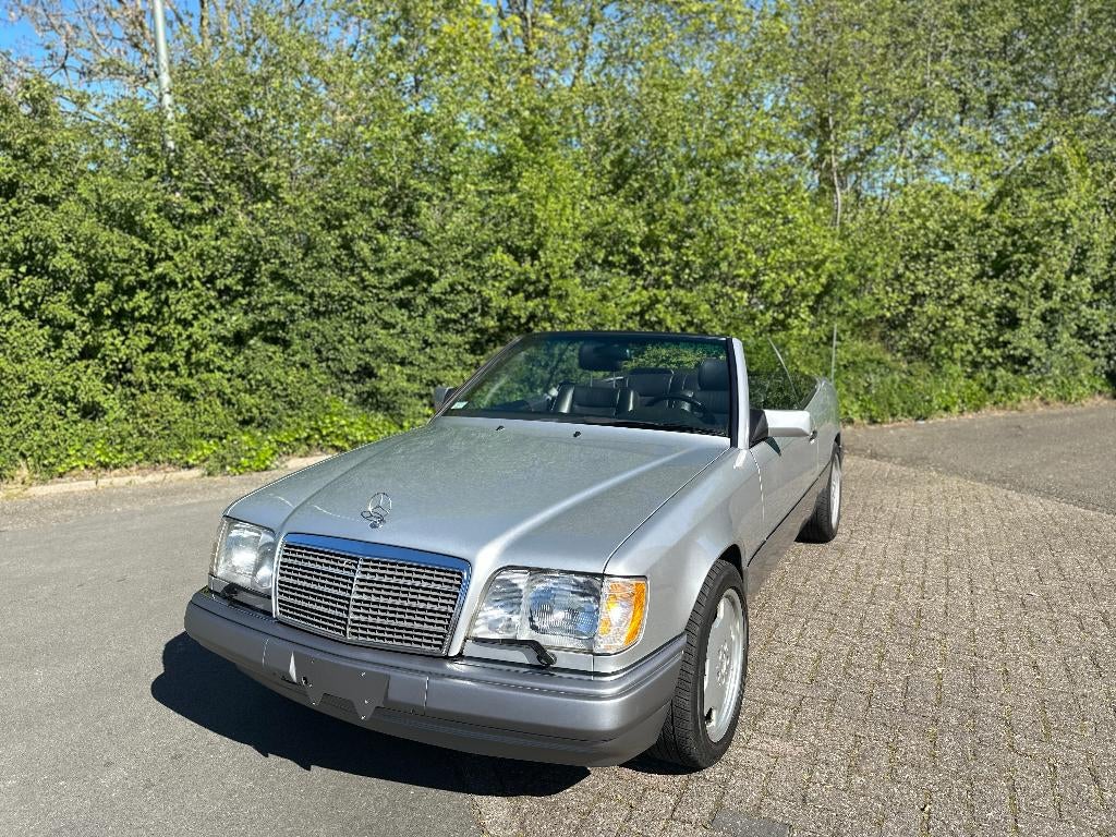 Mercedes-Benz E-Klasse Cabrio 320, Auto's, Automaat, 4 zetels, Achterwielaandrijving, Lederen bekleding