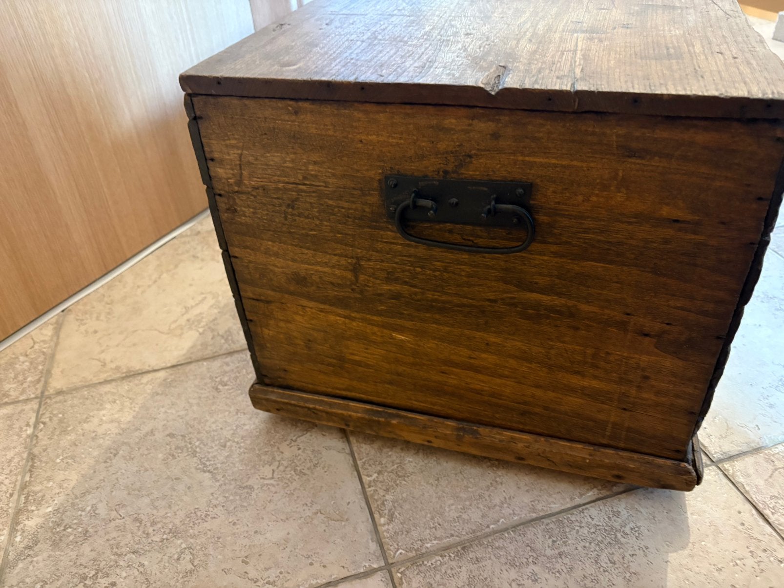 Ancien coffre en bois, Maison & Meubles, Accessoires pour la Maison | Coffres, 50 à 100 cm, Enlèvement, Utilisé, 5 – 50