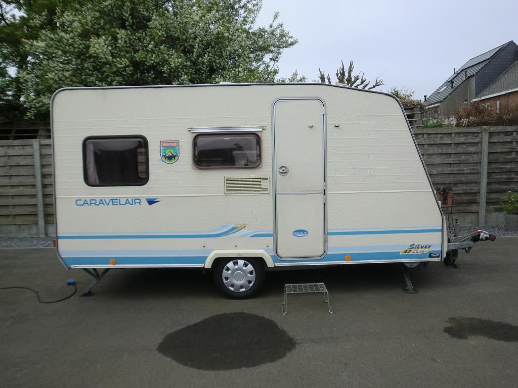 Caravelair S - 425 Silverline met vaste wc en voortent, Schokbreker, Treinzit, Particulier, 4 tot 5 meter