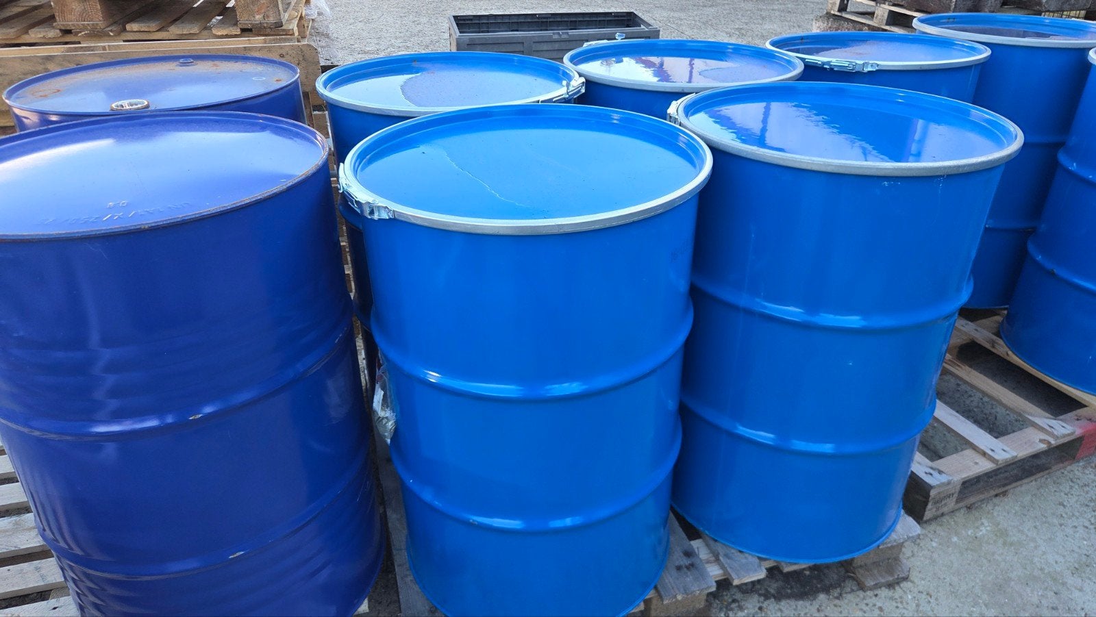 metalen vaten 200liter, Ophalen