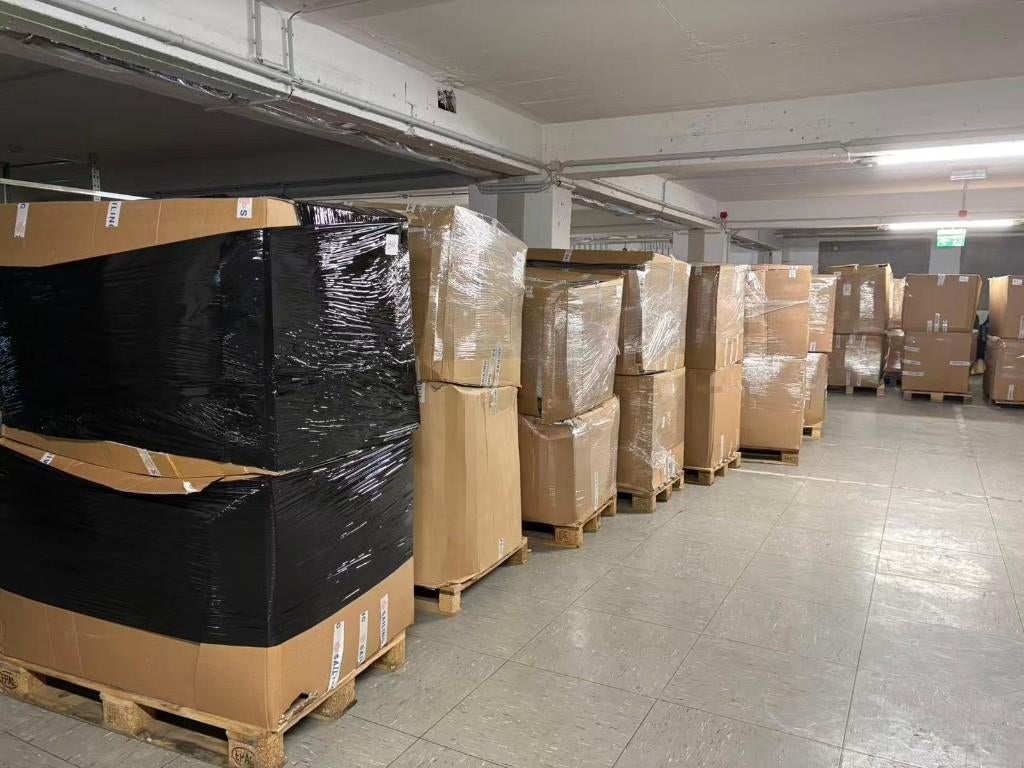 Restpartij groothandel retouren pallets kleding partij, Ophalen, Nieuw