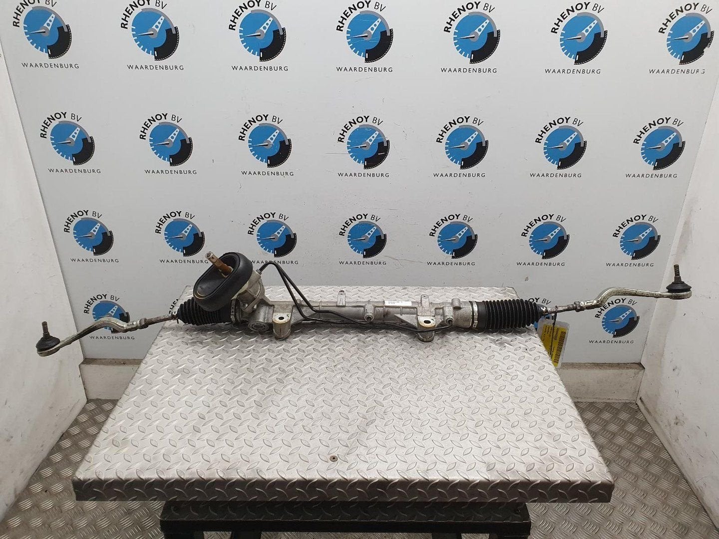 DACIA LOGAN STUURHUIS 490016602R, 490011431R 2013, Enlèvement ou Envoi, Utilisé, ARN reconnu