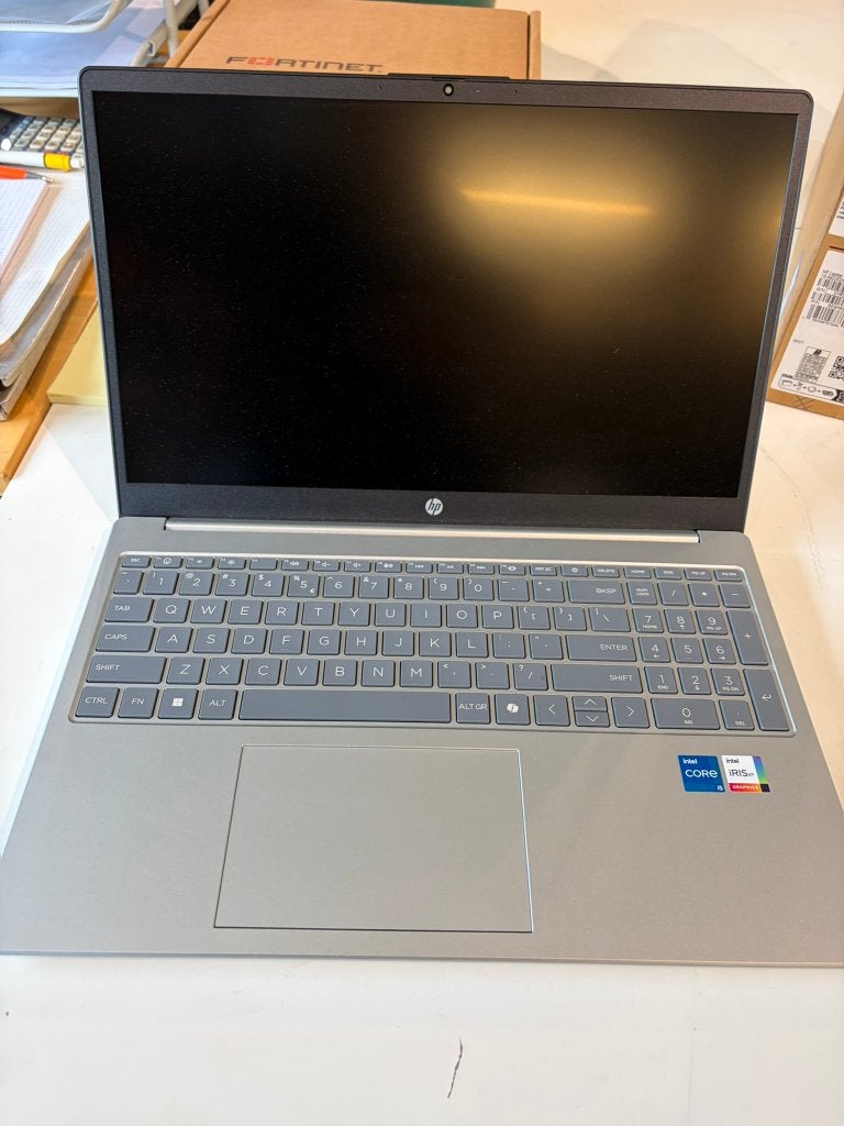 HP 15.6" I5-1334U / 16GB / 512 NIEUW Qwerty, Computers en Software, Windows Laptops, Ophalen, Nieuw, 512 GB, Intel(R) Core i5