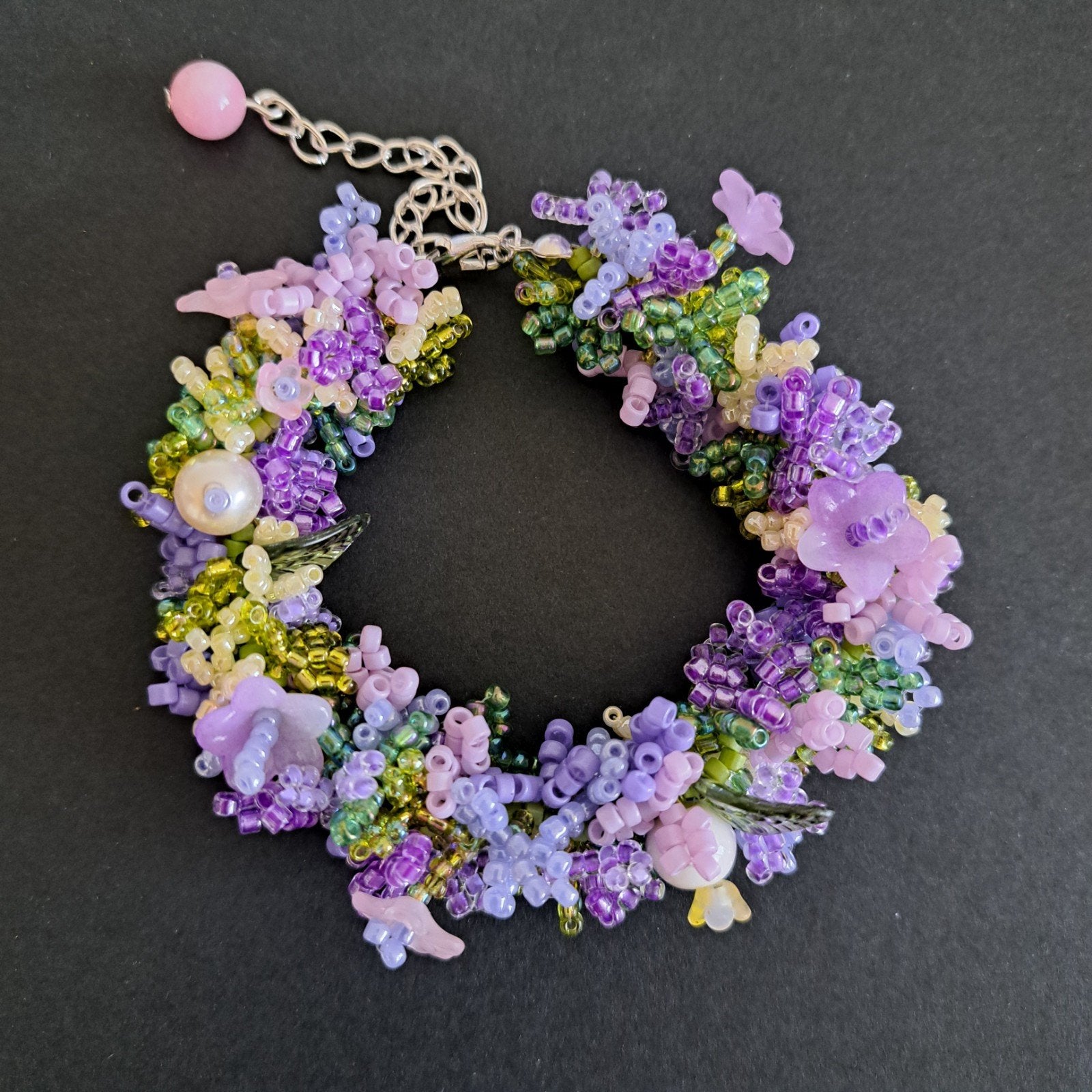 Bracelet fleur avec perles de verre - ajustable 16 + 7 cm, Enlèvement ou Envoi
