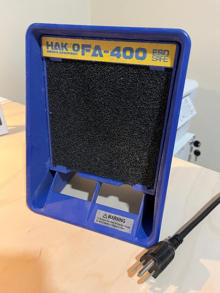 Hakko FA-400 absorbeur fumées soudure – prise USA, Bricolage & Construction, Enlèvement ou Envoi, Utilisé, Autres appareils de mesure ou compteurs