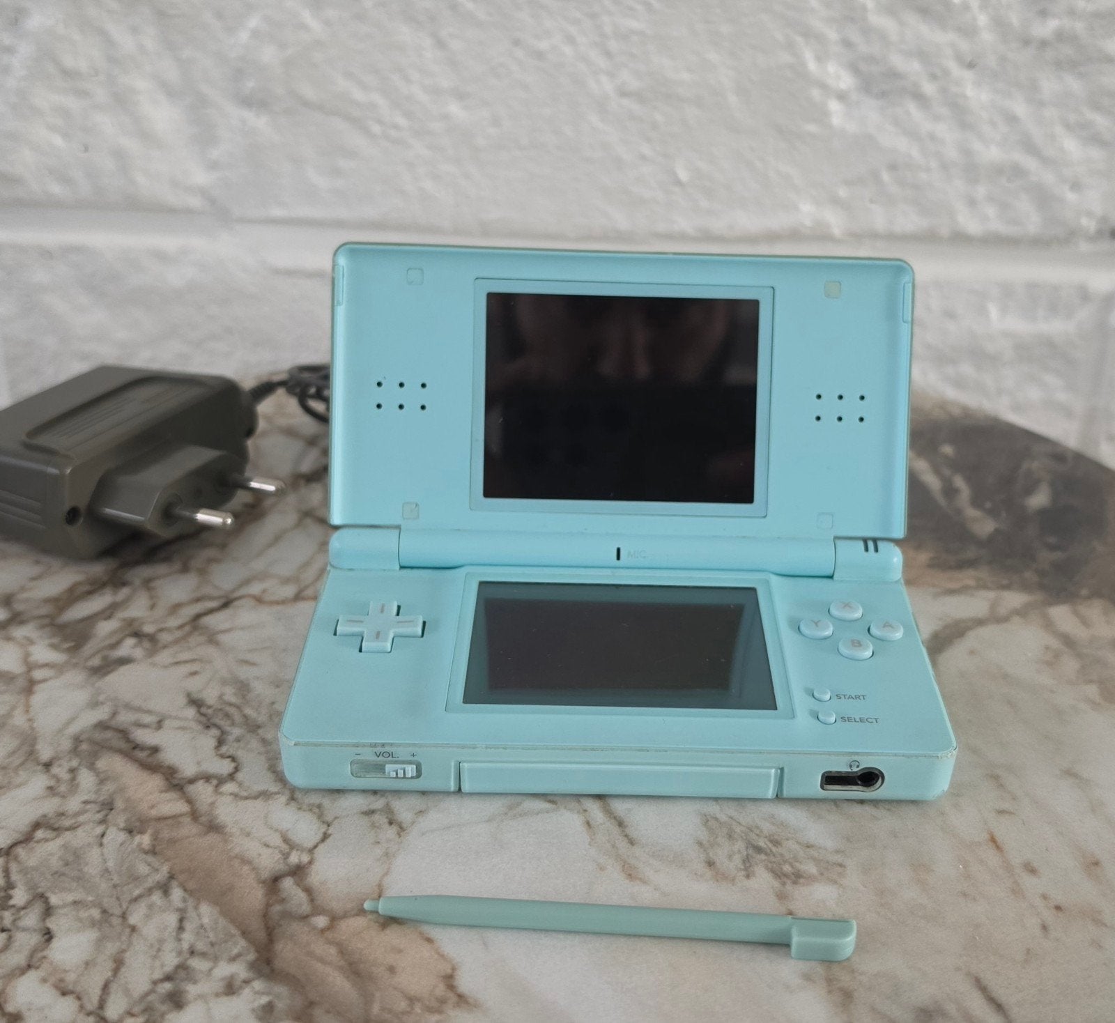 Nitendo DS Lite, Ophalen, DS Lite