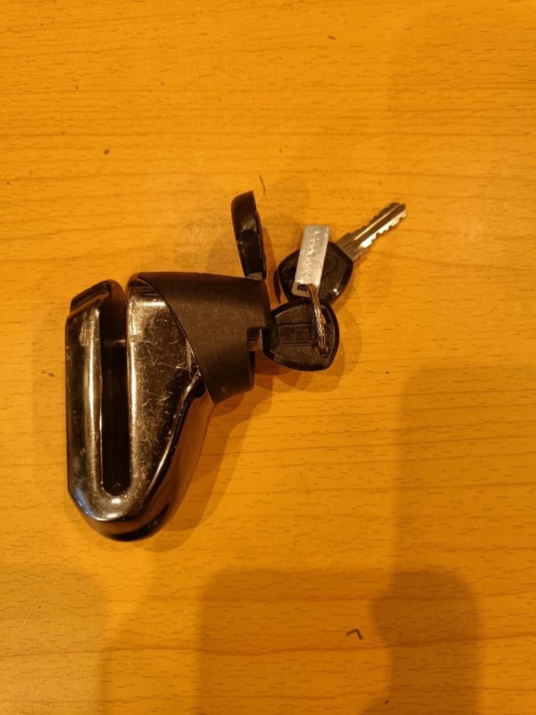 hangslot voor motorfietsen, Motoren, Ophalen
