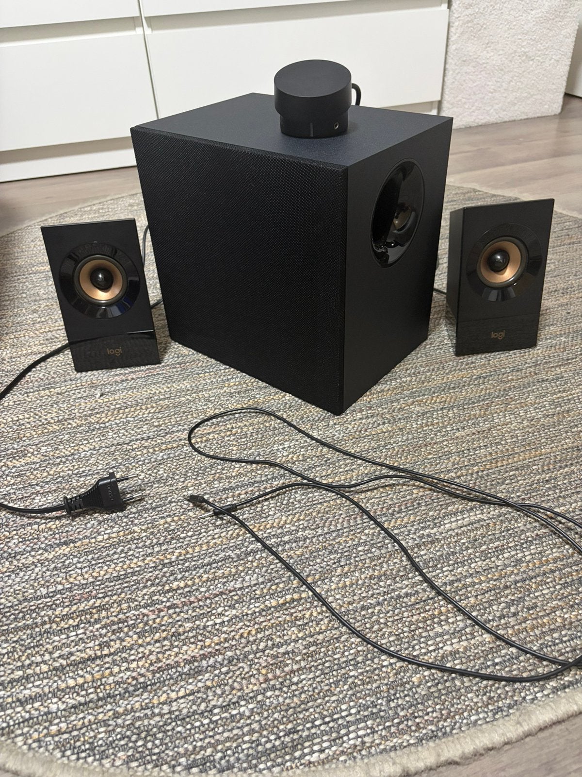 Logitech Z533 multimedia 2.1 speakersysteem met subwoofer, Computers en Software, Pc speakers, Zo goed als nieuw, Audiokanaal 2.1