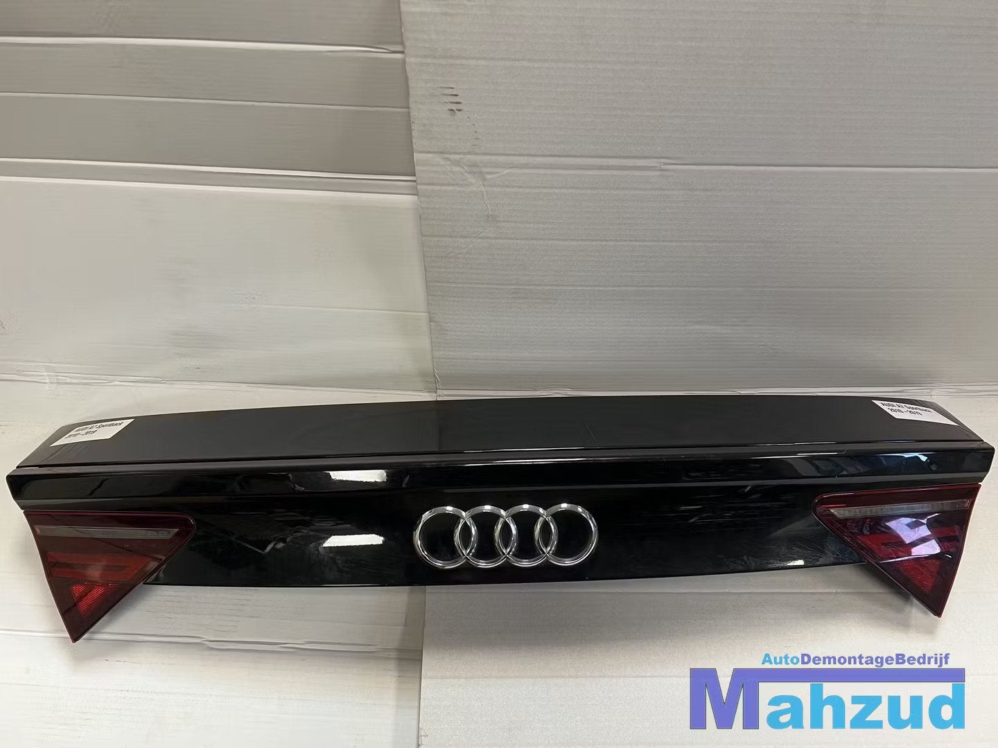 AUDI A7 Sportback spoiler links rechts binnen achterlicht 20, Gebruikt, AUDI AG, Auto-Union-Strasse 1
85045  Ingolstadt, DE, Audi