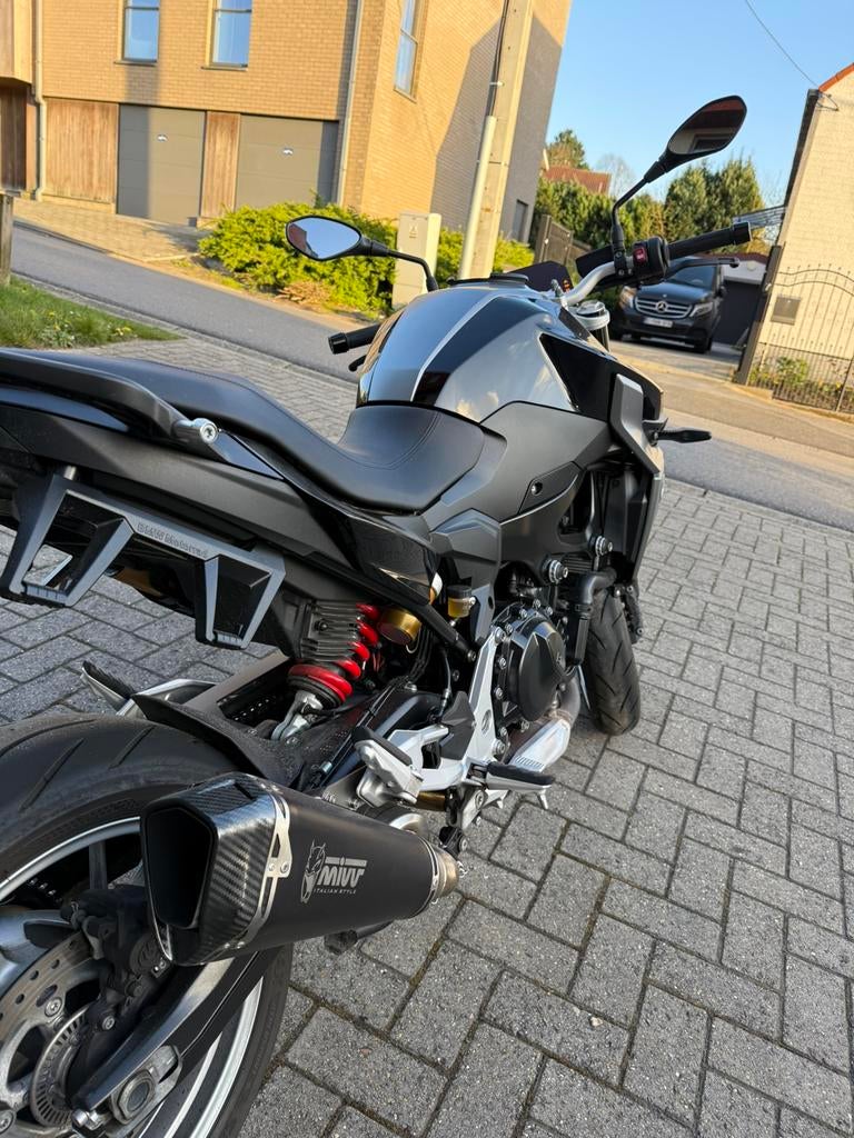 BMW F900R volledige opties, Motorrijbewijs A, Handvatverwarming, Meer dan 35 kW, 2 cilinders