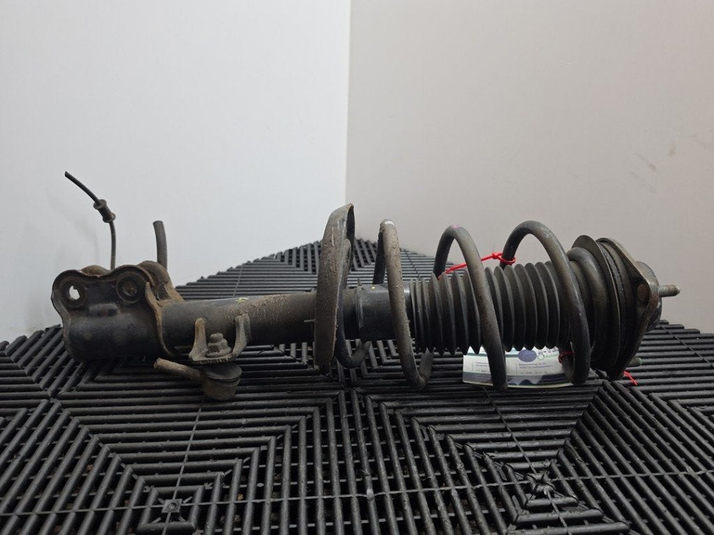 AMORTISSEUR OU ABSORBEUR DE CHOC AVANT DROIT i40 CW (VFC), Hyundai Motor Deutschland GmbH, Kaiserleipromenade 5
63067  Offenbach am Main, DE